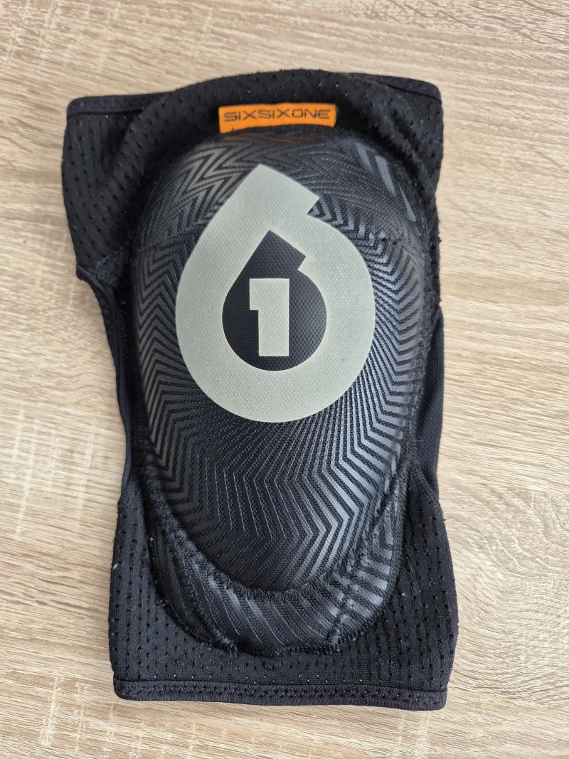 Chrániče kolen 661 Comp AM vel.L