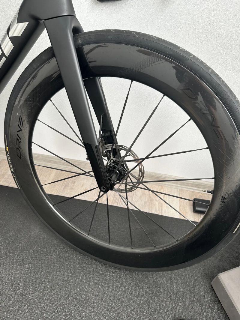 Prodám top karbonova kola 