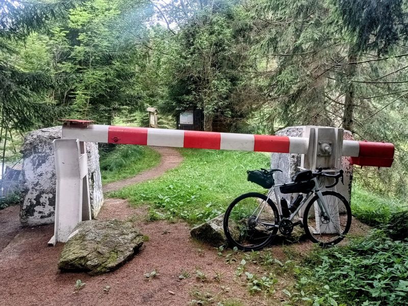 Restrap Race Saddle Bag 7 l + držák na radar