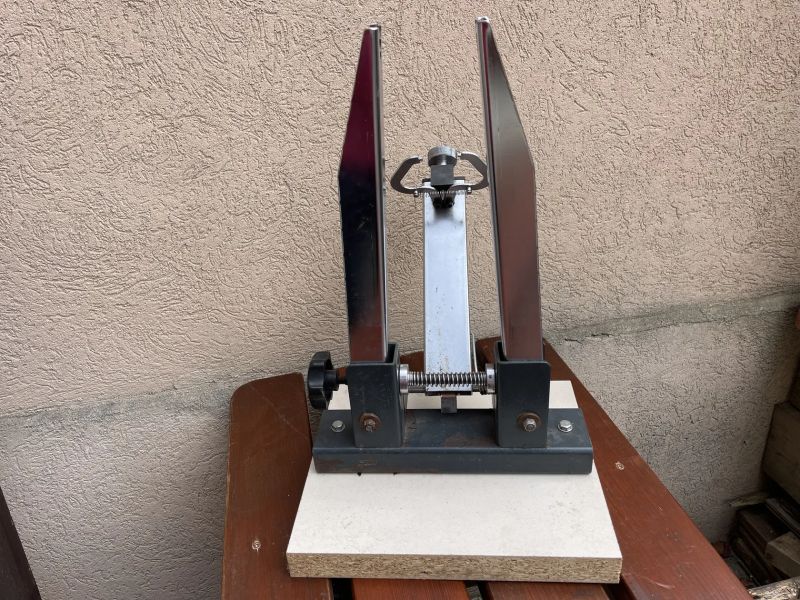 Centrovačka kol – stojan na centrování-centrovací stolice | MTB + silnice | pevná konstrukce