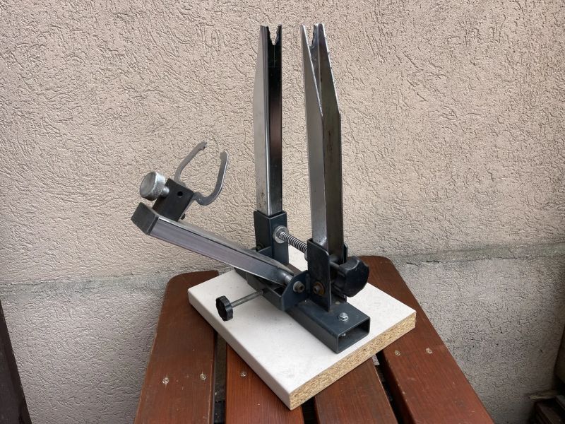 Centrovačka kol – stojan na centrování-centrovací stolice | MTB + silnice | pevná konstrukce