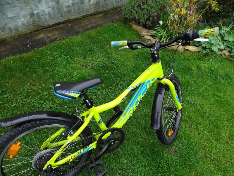 Rock Machine Storm 20"