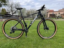 Pells Razzer Evo Race, velikost L