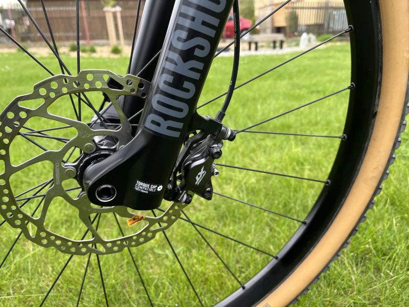 Pells Razzer Evo Race, velikost L