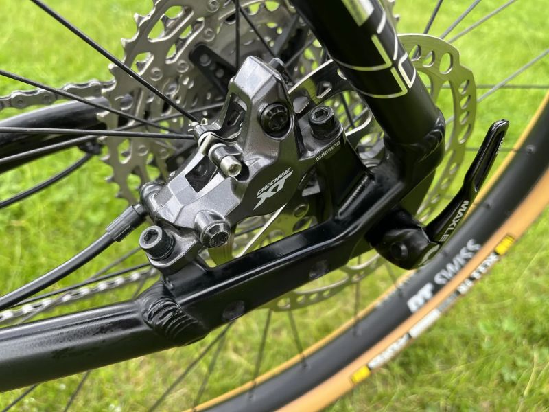 Pells Razzer Evo Race, velikost L