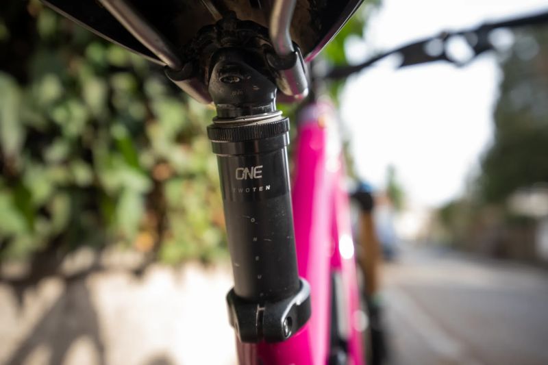 Santa Cruz Bronson Vel. M. TOP STAV