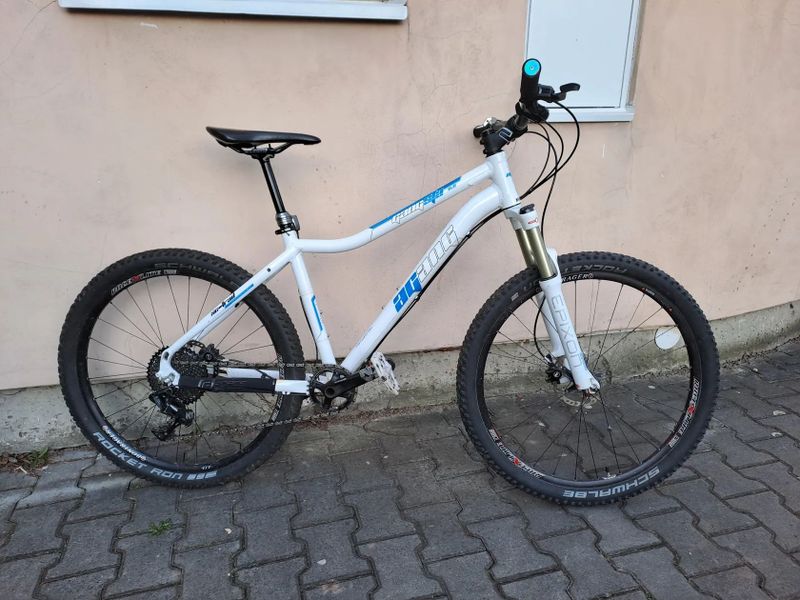 XC/trailové 26” kolo Agang Gangsta, 17”, teleskopická sedlovka