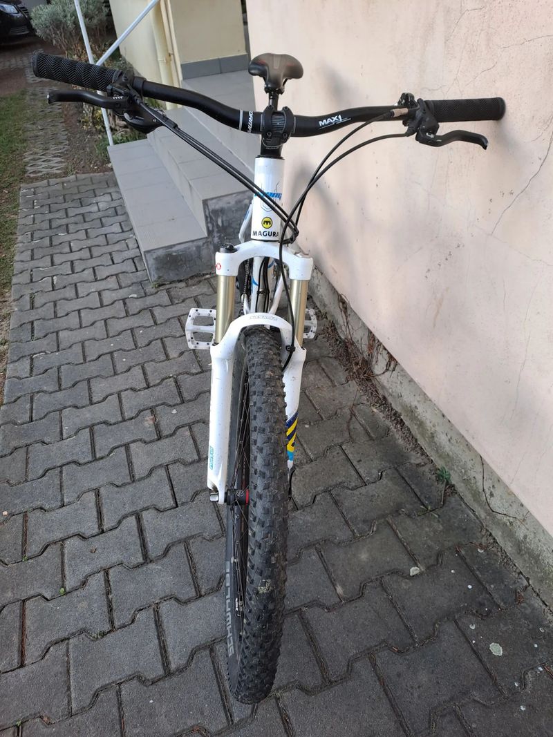 XC/trailové 26” kolo Agang Gangsta, 17”, teleskopická sedlovka