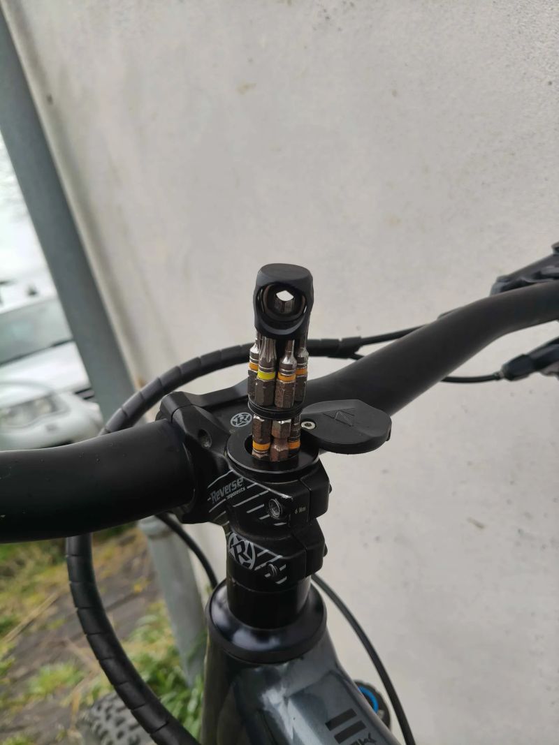 Qayron carma custom (2022)