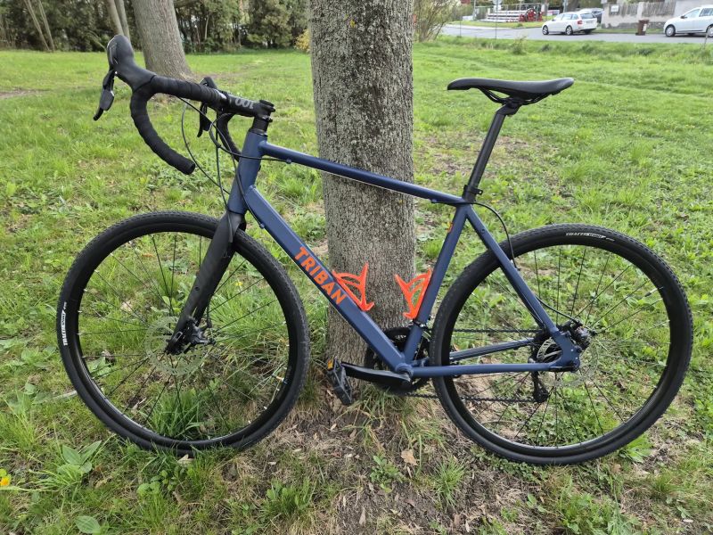 Triban RC120 gravel upgrade, perfektní stav, po servise, silniční pláště Michelin navíc 