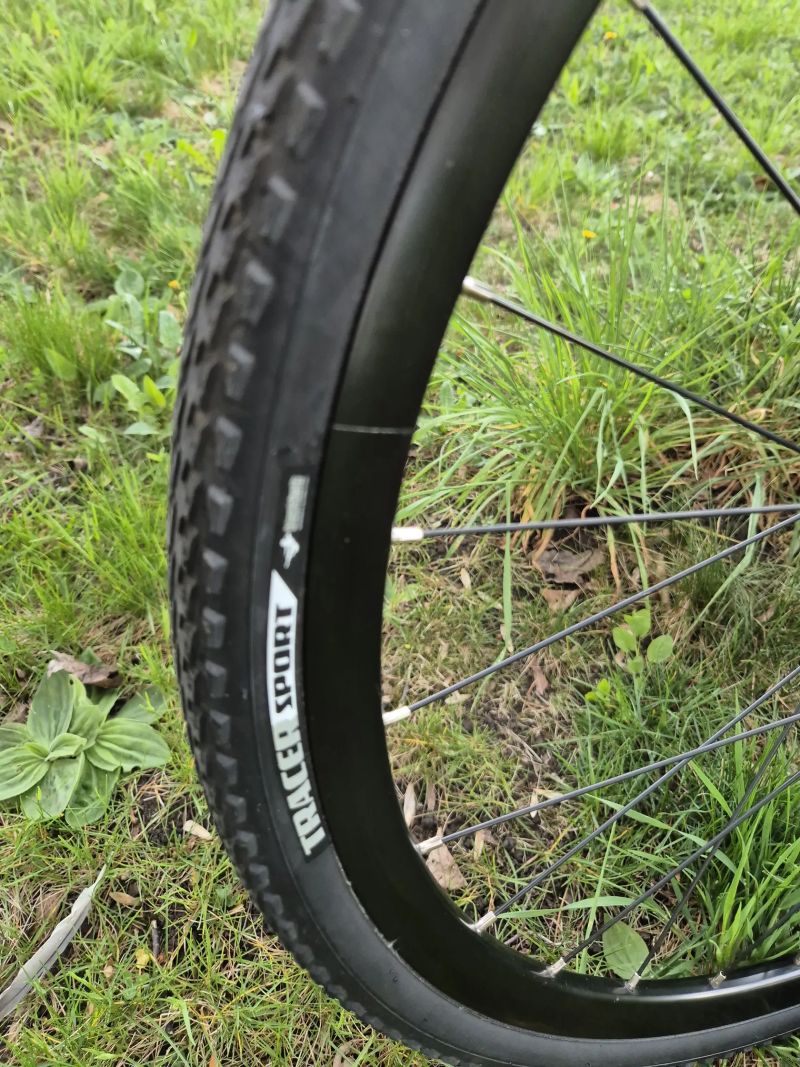 Triban RC120 gravel upgrade, perfektní stav, po servise, silniční pláště Michelin navíc 