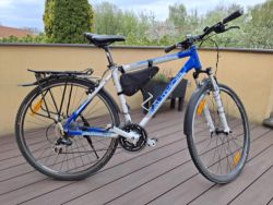 Author Stratos cross