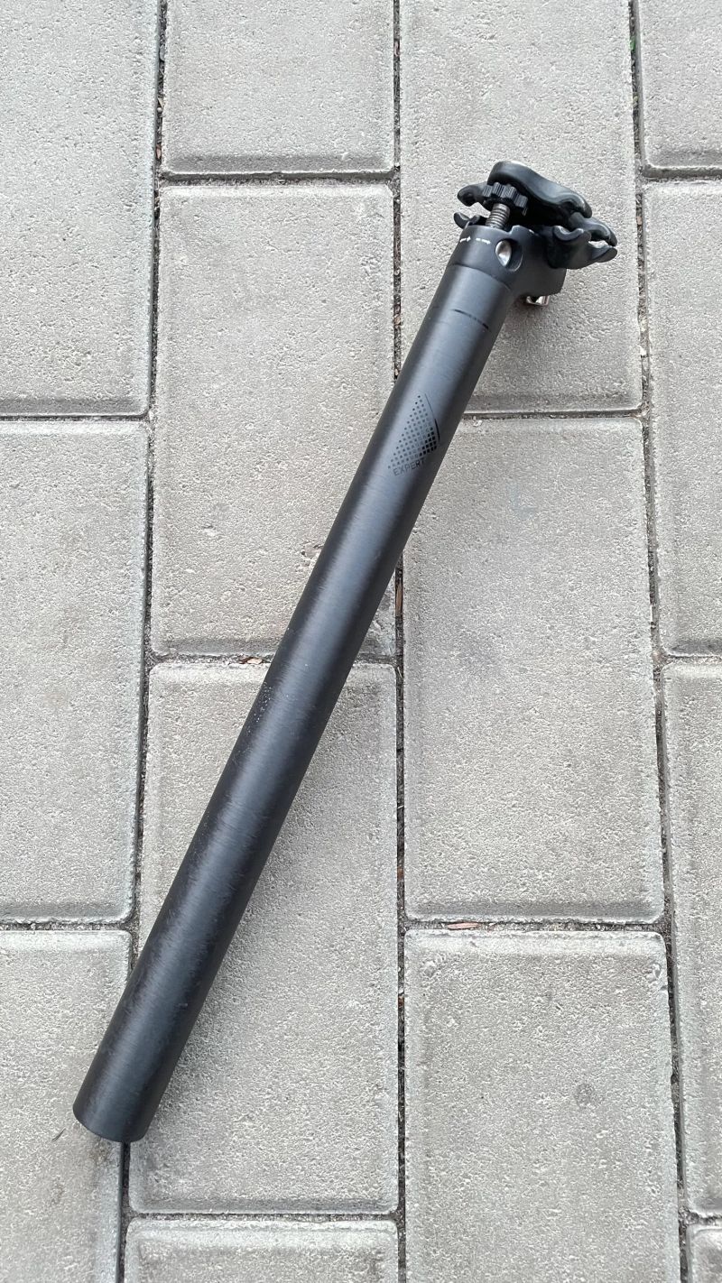 Karbonová sedlovka MERIDA EXPERT CC CARBON Standard 27,2 mm