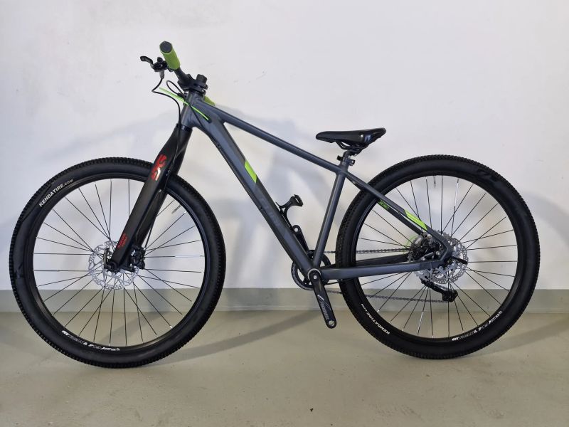 Cube Attention dětské horské kolo 27.5