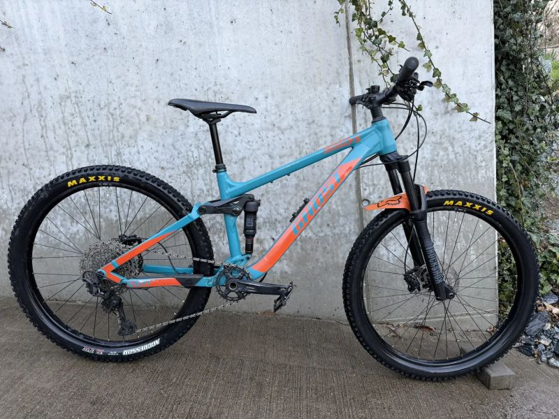 Celoodpružené kolo 27,5" Ghost Kato FS Universal