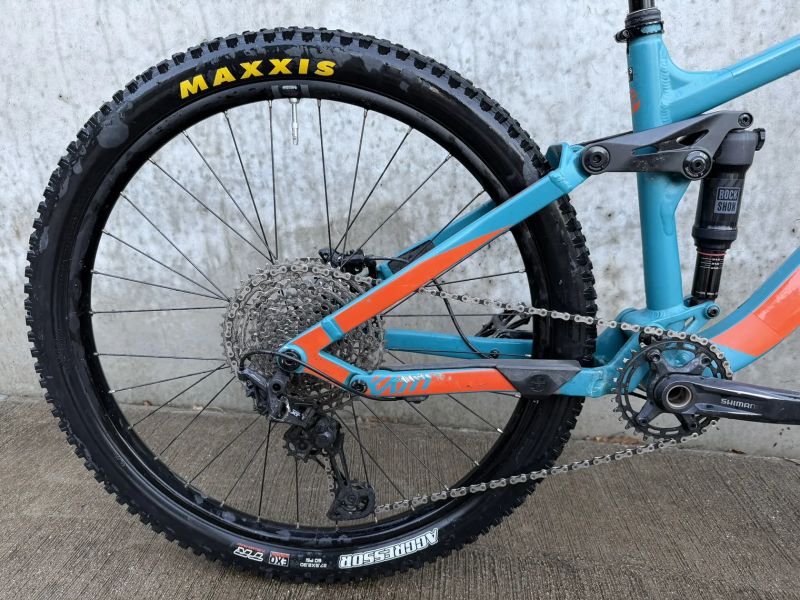 Celoodpružené kolo 27,5" Ghost Kato FS Universal