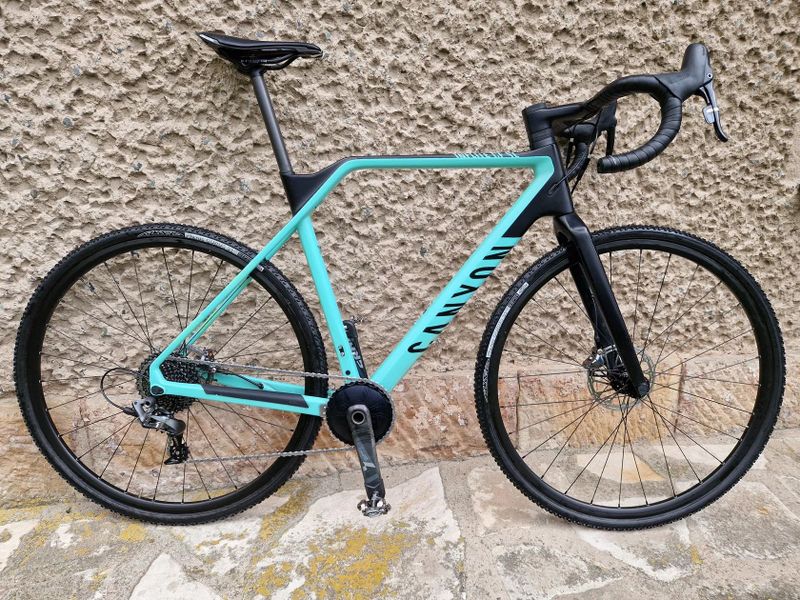 Canyon Inflite CF SL 8