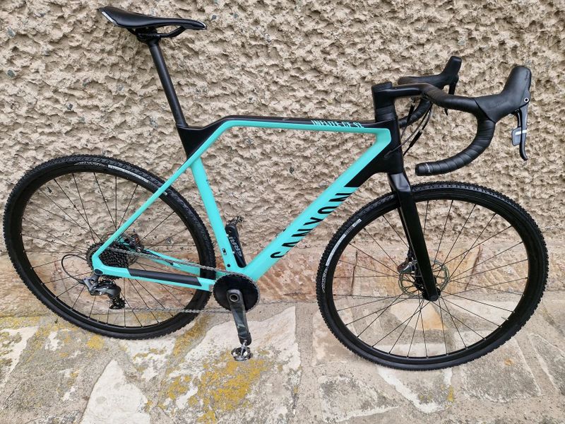 Canyon Inflite CF SL 8