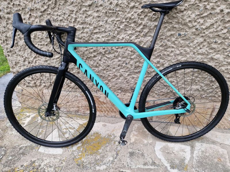 Canyon Inflite CF SL 8