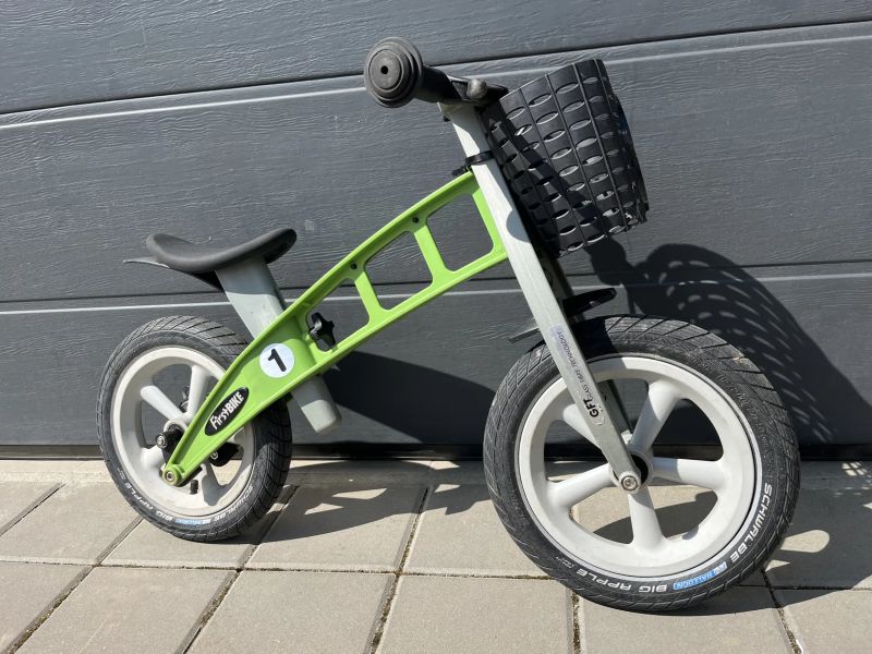Prodám dětské odrážedlo First BIKE