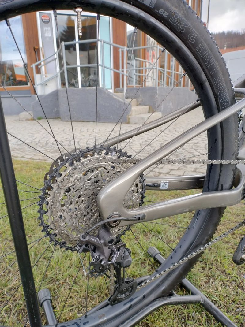 Pells Duke FS 1 - vel. L (větší než většina)