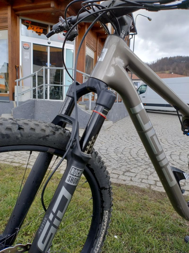 Pells Duke FS 1 - vel. L (větší než většina)