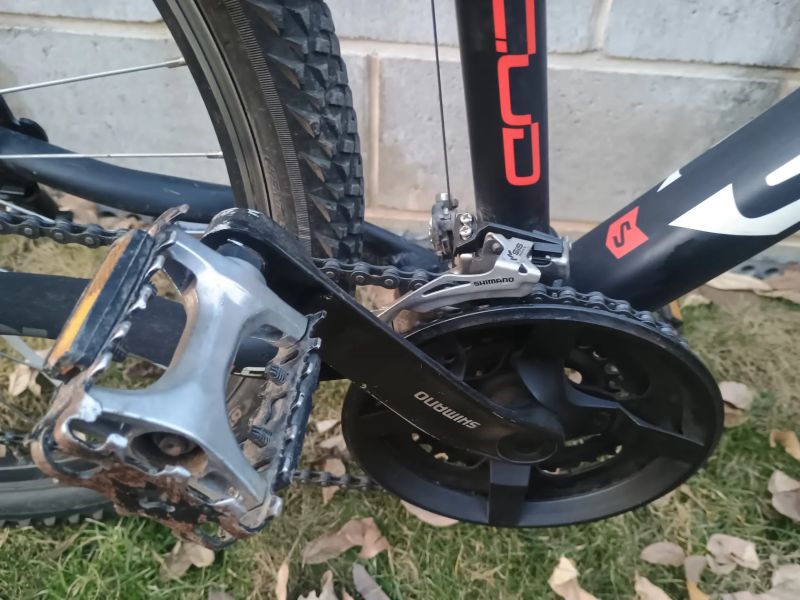 Scud kolo pro náctileté velmi pěkné zachovalé 