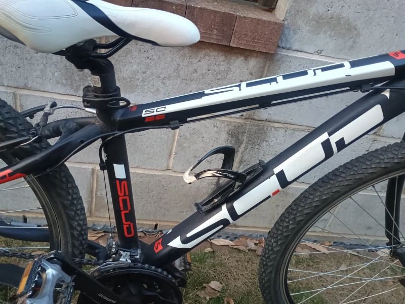 Scud kolo pro náctileté velmi pěkné zachovalé 