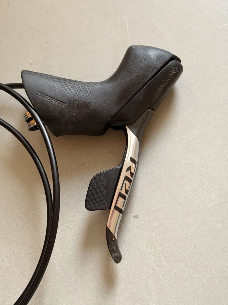 SRAM RED AXS D1 páky + třmeny