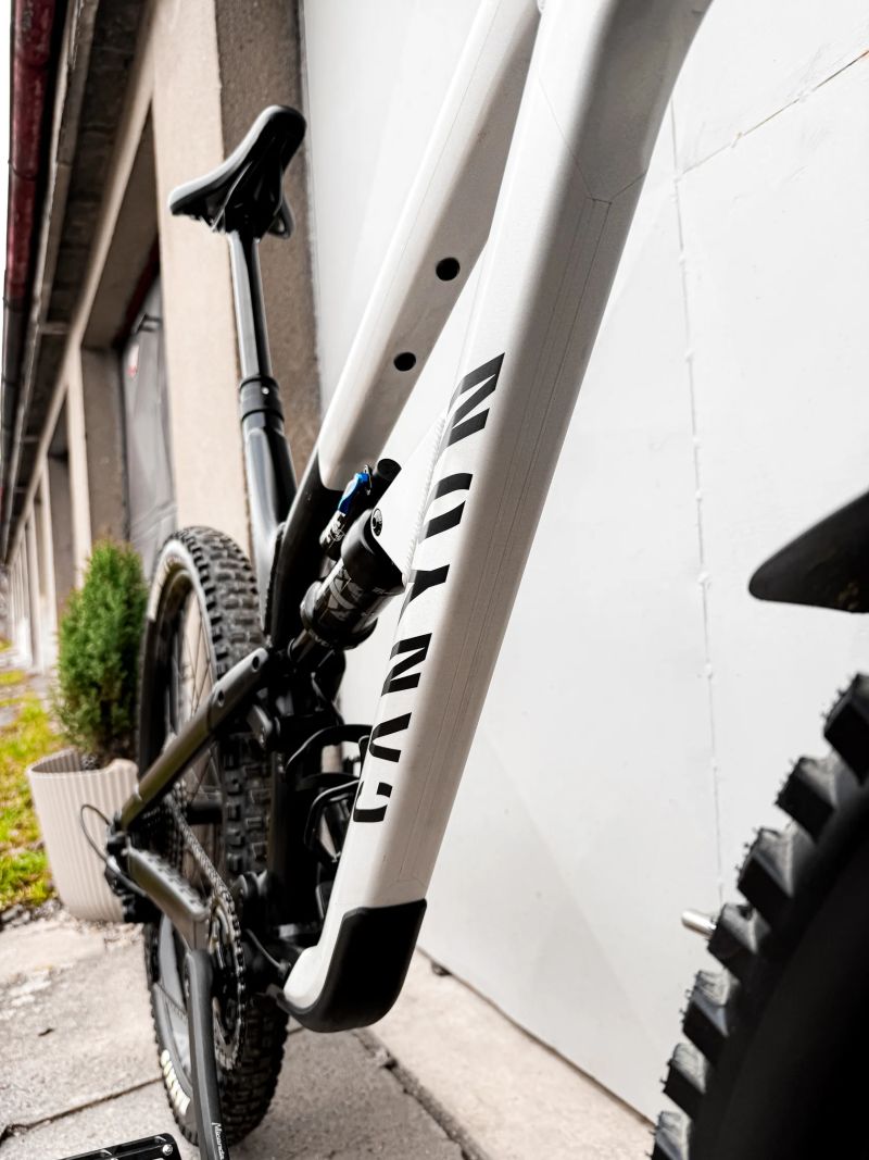 Canyon Spectral AL 5, 160/150 mm, rám XL, Stav 9,5/10