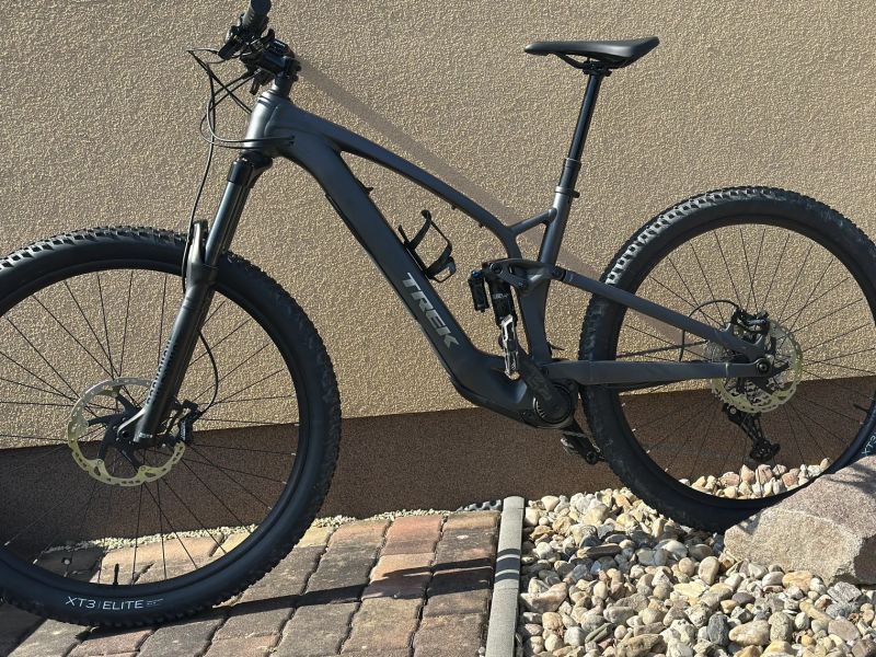 TREK FUEL EXE 5 nové elektro