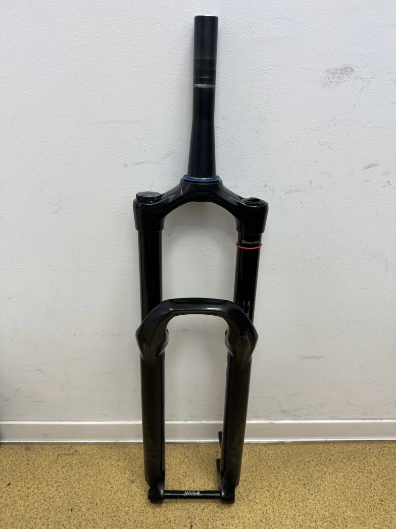 Vidlice Lyrik Select +