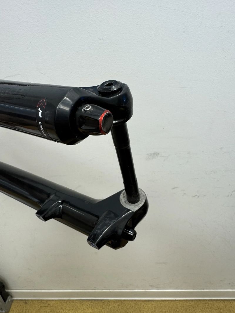 Vidlice Lyrik Select +