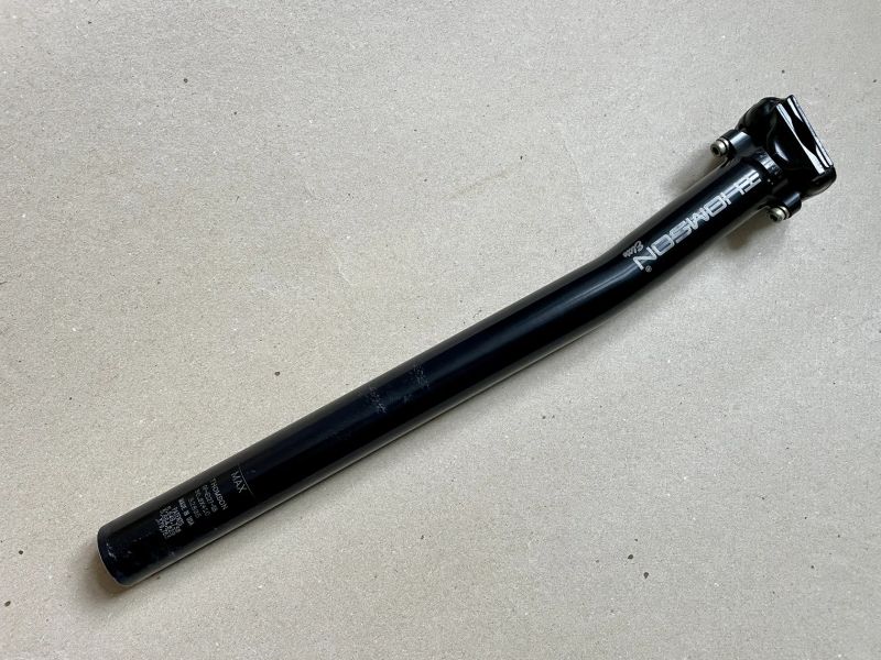 THOMSON sedlovka Elite černá 30,9mm, 410mm, offset 16mm