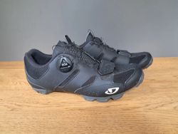 Dámské cyklistické tretry Giro Cylinder a Northwave vel.40