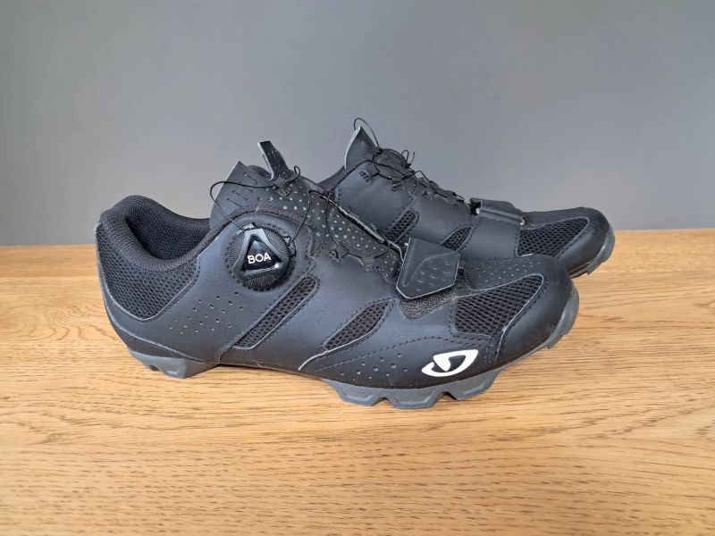 Dámské cyklistické tretry Giro Cylinder a Northwave vel.40