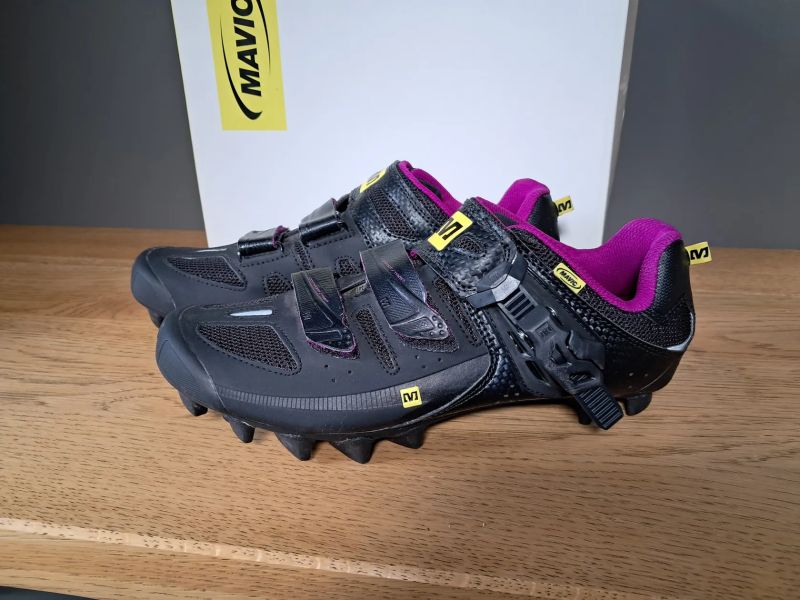 cyklistické MTB boty MAVIC a Five Ten a CUBE PEAK vel.39