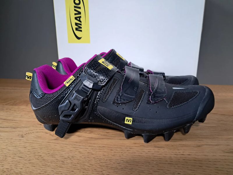 cyklistické MTB boty MAVIC a Five Ten a CUBE PEAK vel.39