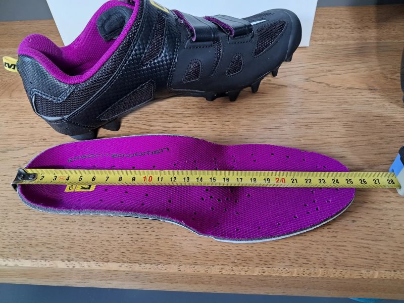 cyklistické MTB boty MAVIC a Five Ten a CUBE PEAK vel.39