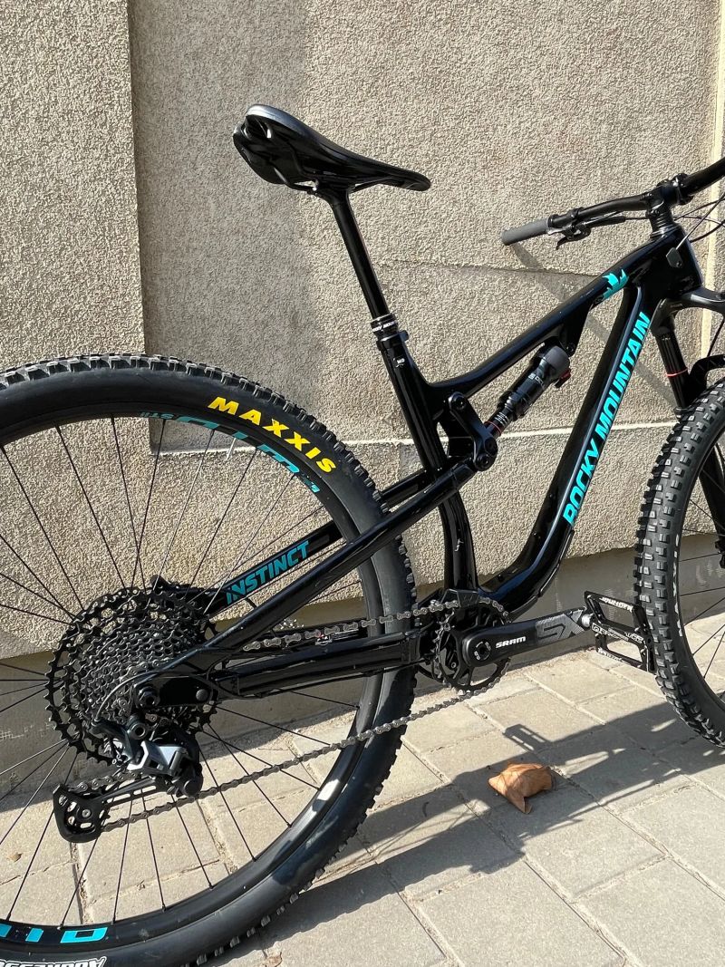 Rocky Mountain Instinct carbon