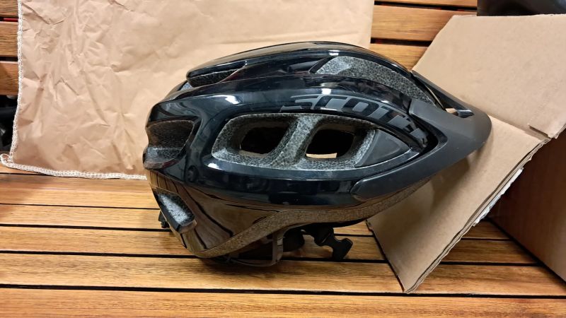 helma cyklistická SCOTT Supra vel.L a Alpina Anzana vel.57-61