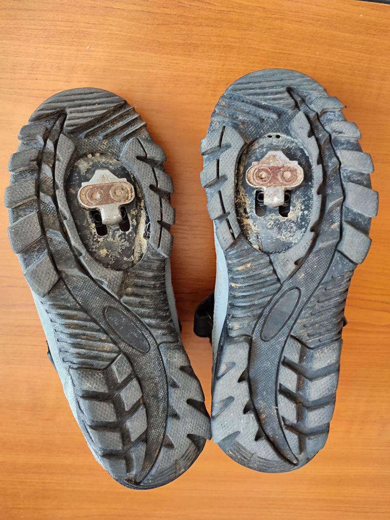 Prodám turistické cyklistické tretry Axon Trapper