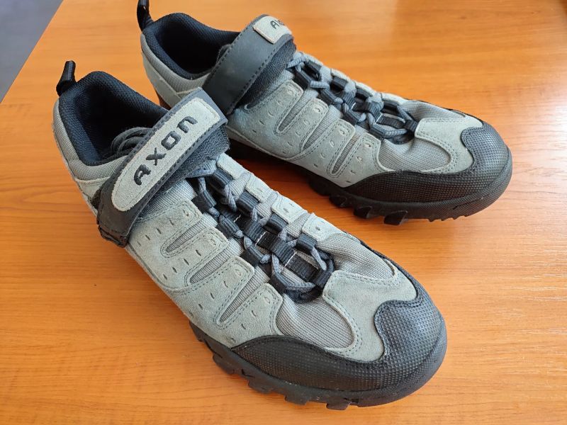 Prodám turistické cyklistické tretry Axon Trapper