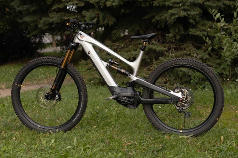 YT Industries Decoy CF Pro Race
