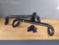 karbonová řidítka GIANT Contact SLR a EASTON EC70ax.