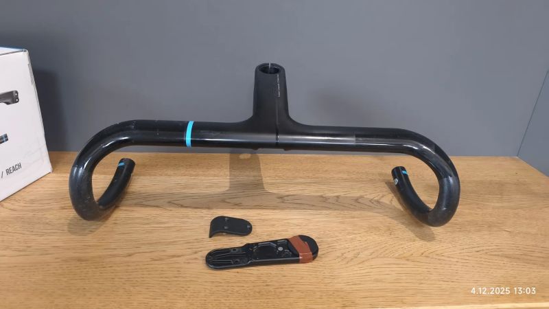 karbonová řidítka GIANT Contact SLR a EASTON EC70ax.