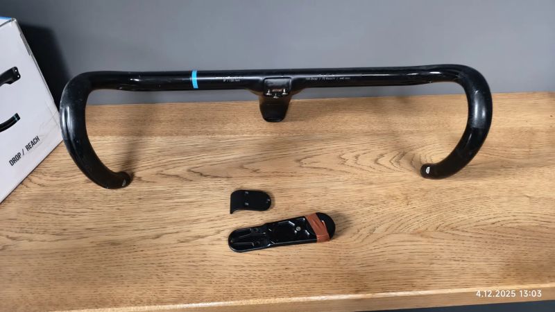 karbonová řidítka GIANT Contact SLR a EASTON EC70ax.