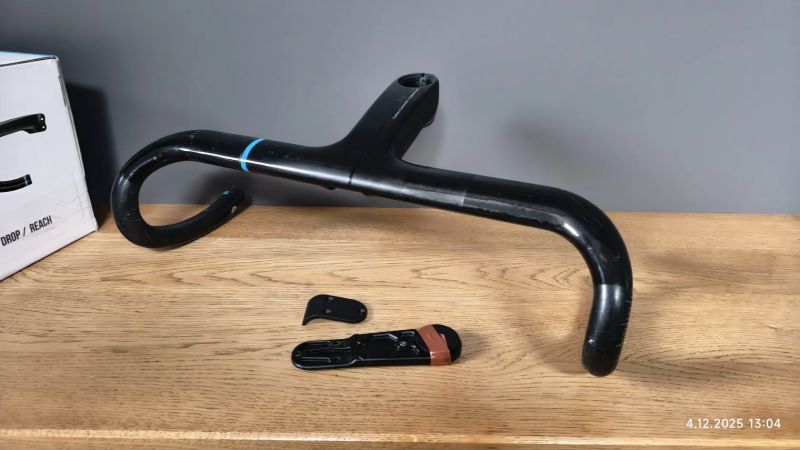 karbonová řidítka GIANT Contact SLR a EASTON EC70ax.