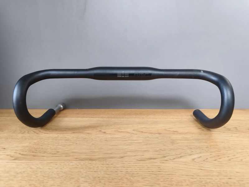 karbonová řidítka GIANT Contact SLR a EASTON EC70ax.