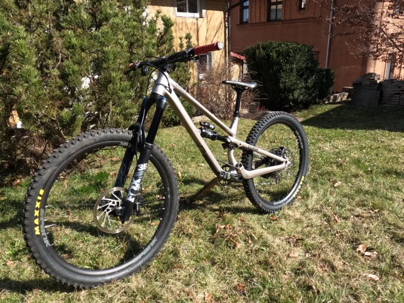Commencal Clash XS